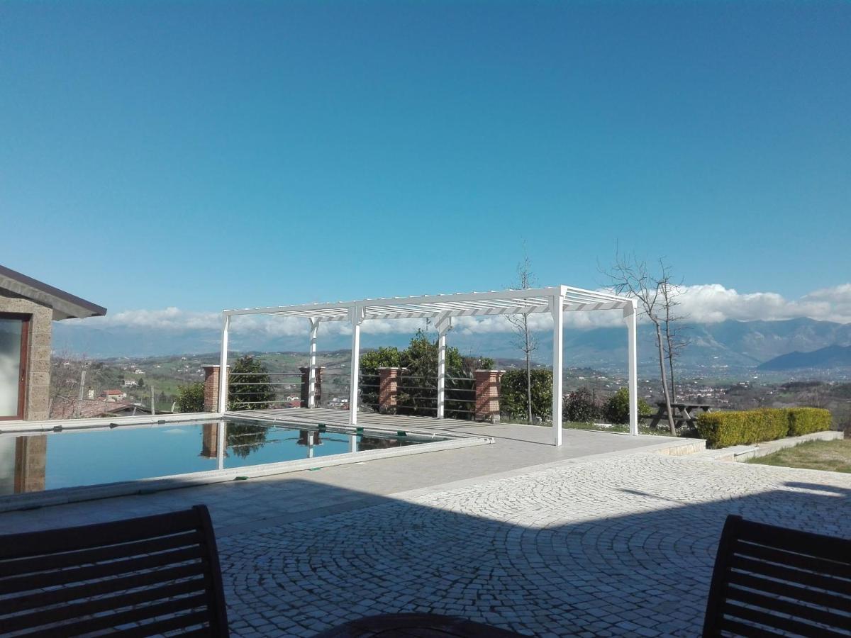 Villa Santoro Ai Tre Ulivi Con Piscina Privata Caiazzo Exterior photo
