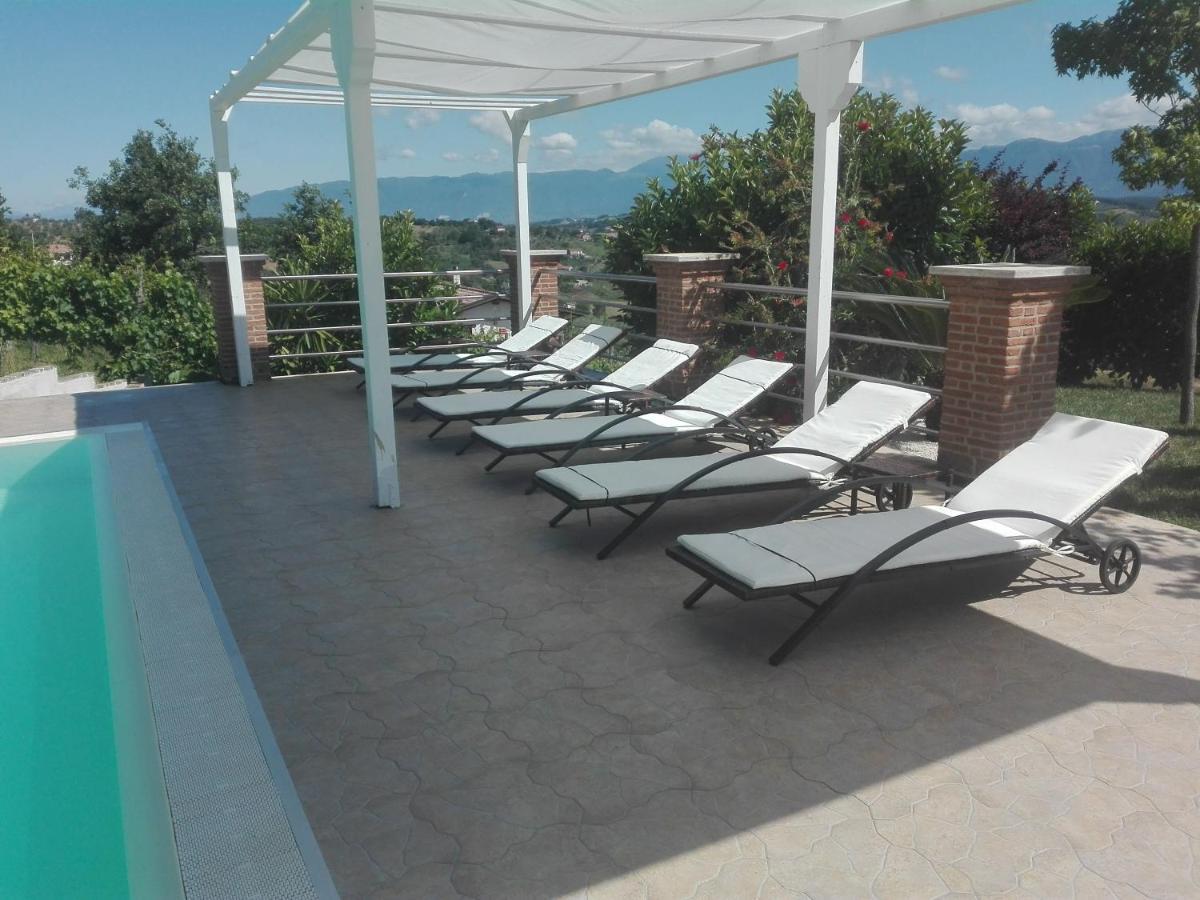 Villa Santoro Ai Tre Ulivi Con Piscina Privata Caiazzo Exterior photo
