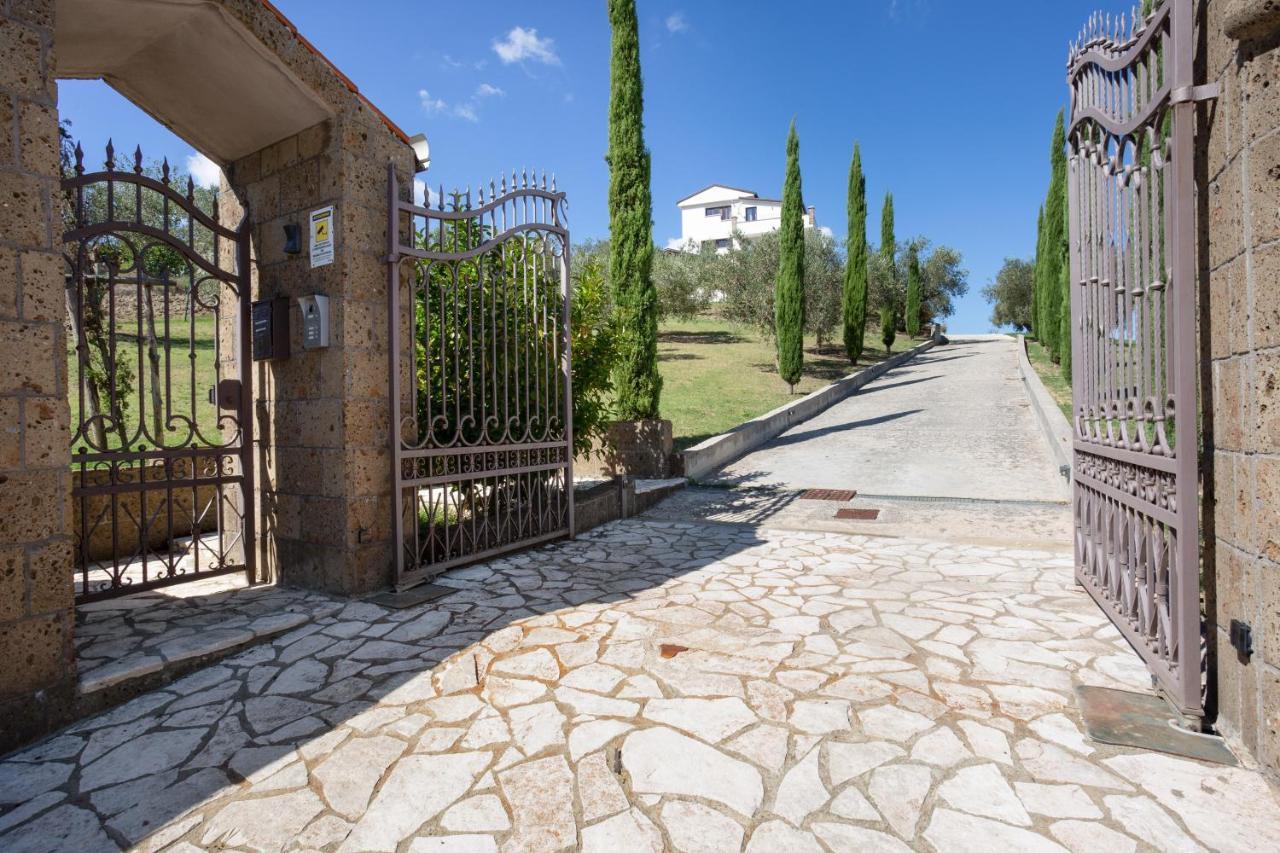 Villa Santoro Ai Tre Ulivi Con Piscina Privata Caiazzo Exterior photo